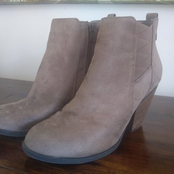 Mix No. 6 Vincee Chelsea Boot Taupe 9.5 - Picture 1 of 8